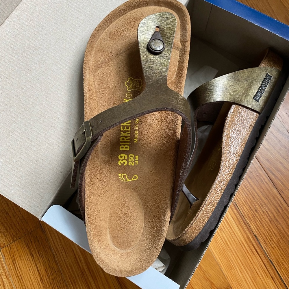 NIB Birkenstock gizeh 39 sandals